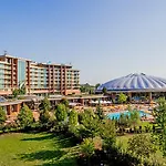 Üdülőközpont Aquaworld 4*