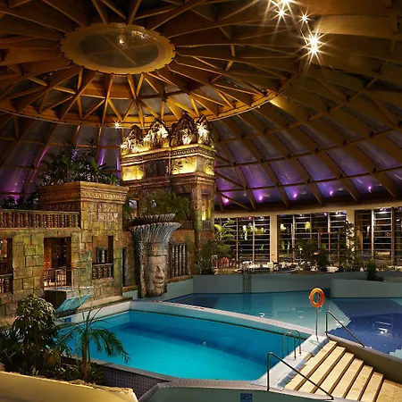 Complex Aquaworld
