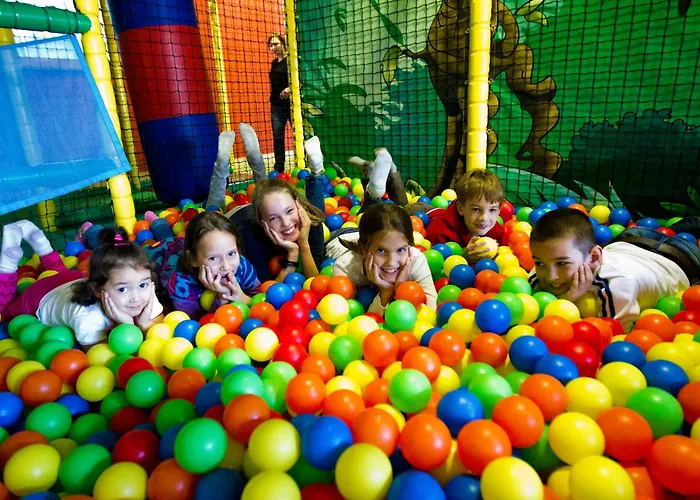 منتجع أكواورلد بودابست