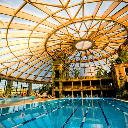 Aquaworld Ośrodek wypoczynkowy 4*